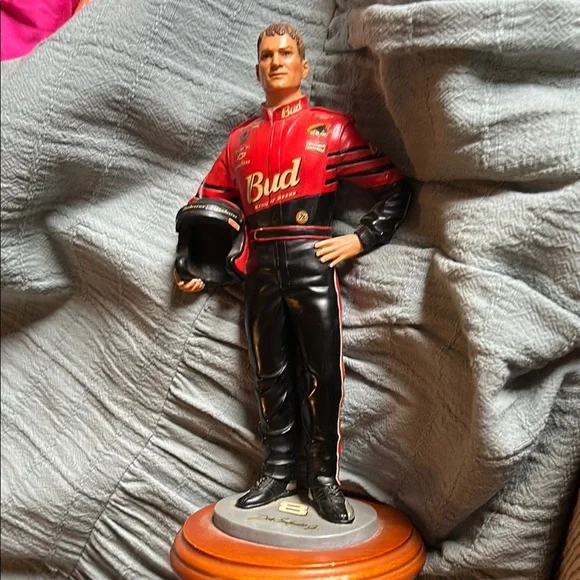 Limited Edition Dale Earnhardt Jr Vintge Figure #8 - Picture 9 of 10